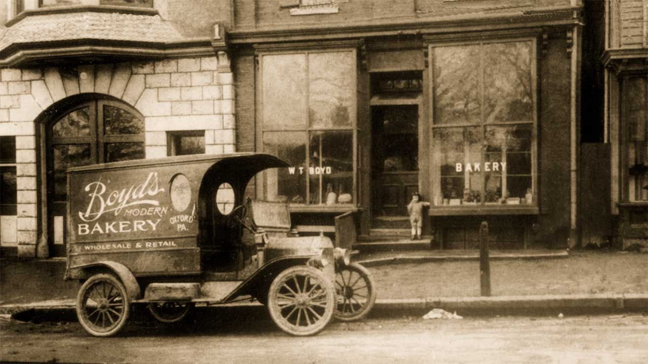 W.T. Boyd's Bakery, Market Street, Oxford, PA - c1915